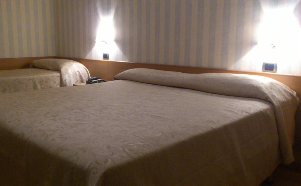Hotel Pineta كاغلي الغرفة الصورة